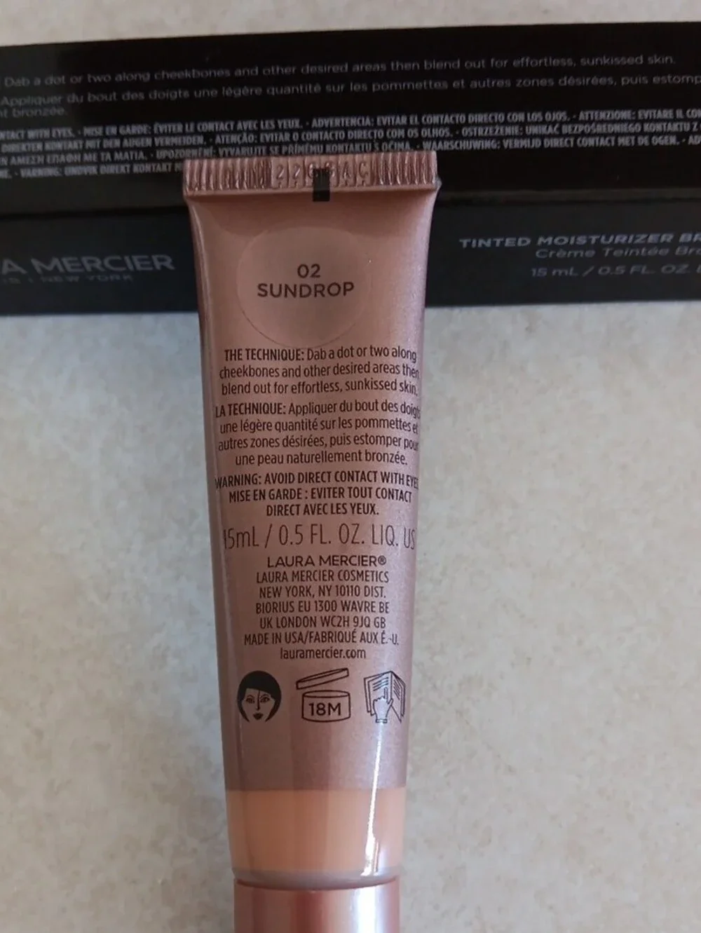 laura mercier Tinted Moisturizer Bronzer Sundrop 02.